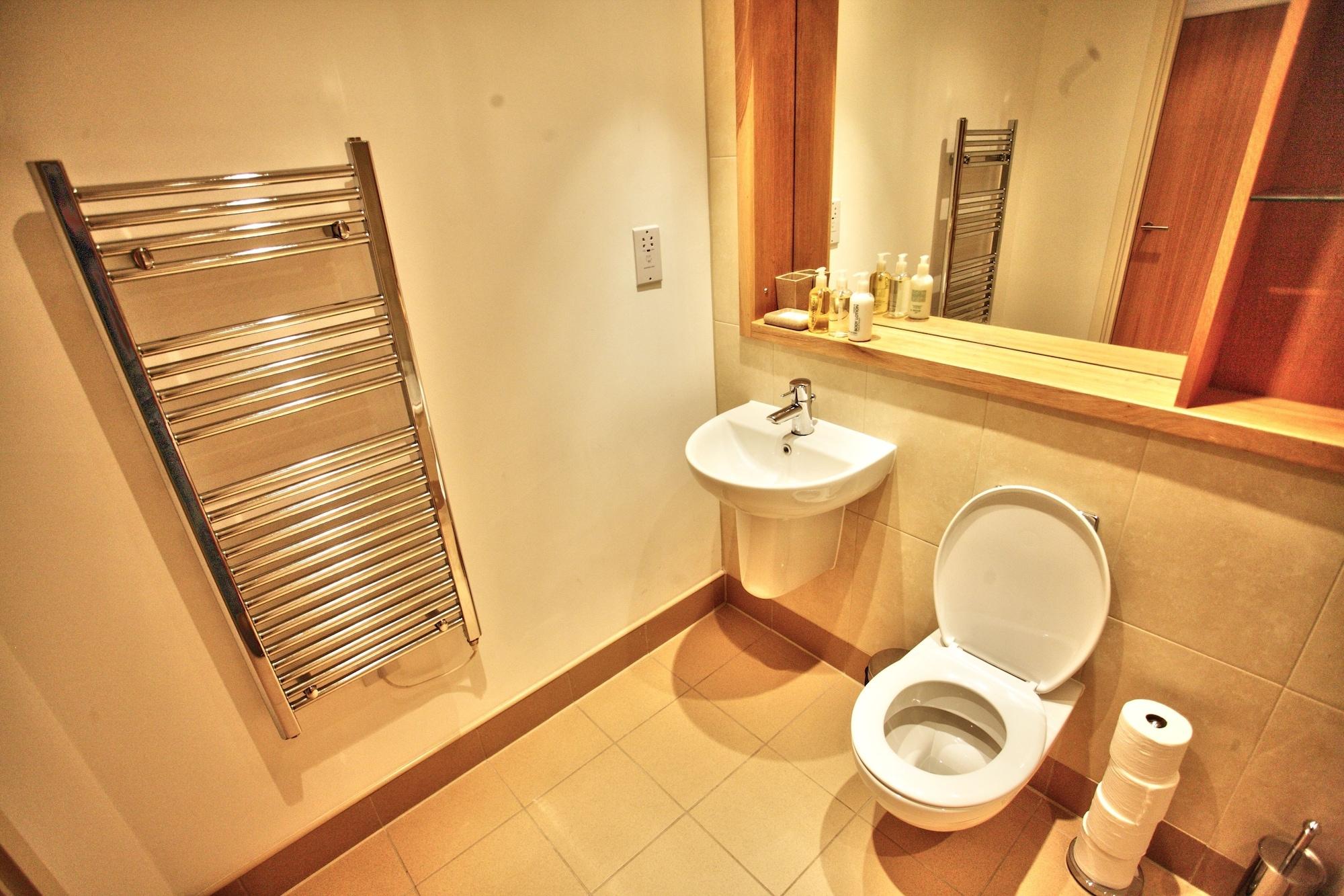 Quay Apartments Leeds リーズ エクステリア 写真